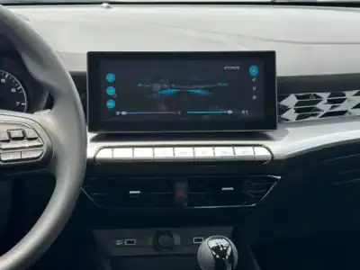 2025 MG MG 5 1.5 L 4 Cylinders Engine White Black Sedan FWD