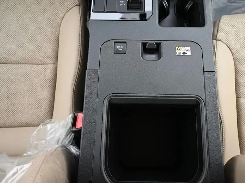 2026 Toyota Prado 2.4 L ALLROUNDER 4 Cylinder Engine Black Beige SUV GCC Specs