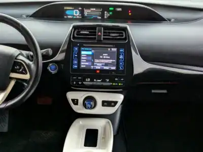 2017 Toyota Prius Iconic Hybrid 4 Cylinder Engine White Grey Sedan GCC