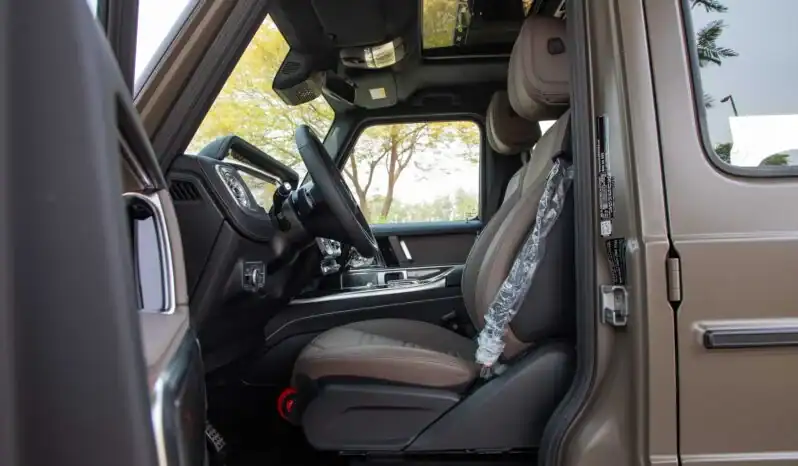 2025 Mercedes-Benz G 500 ADVENTURE 3L GCC Specs Brown SUV