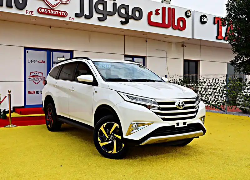 2022 Toyota Rush EX 4 Cylinders Engine White Black SUV GCC Specs