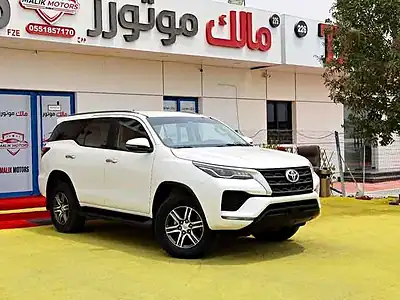 2022 Toyota Fortuner EXR 4 Cylinders Engine White Brown SUV GCC Specs