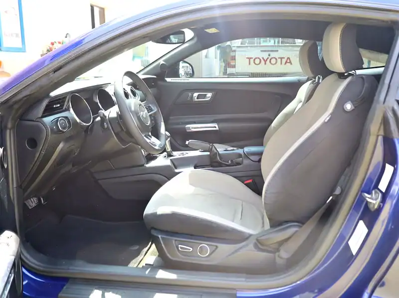 2016 Ford Mustang Fastback 6 Cylinders Engine Blue Black Sedan GCC Specs