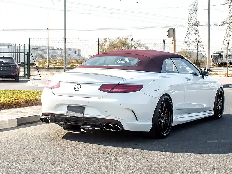 2017 Mercedes-Benz S-Class S 550 4Matic Coupe 8 Cylinder Engine White Red