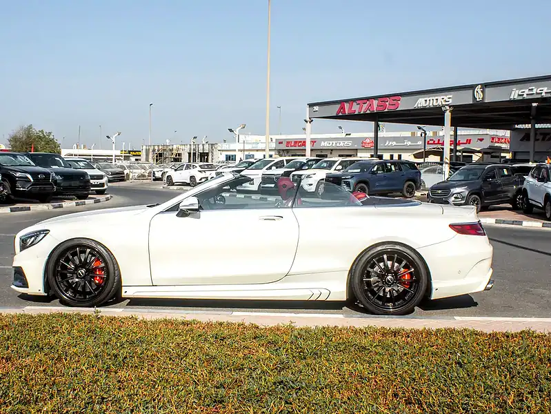 2017 Mercedes-Benz S-Class S 550 4Matic Coupe 8 Cylinder Engine White Red