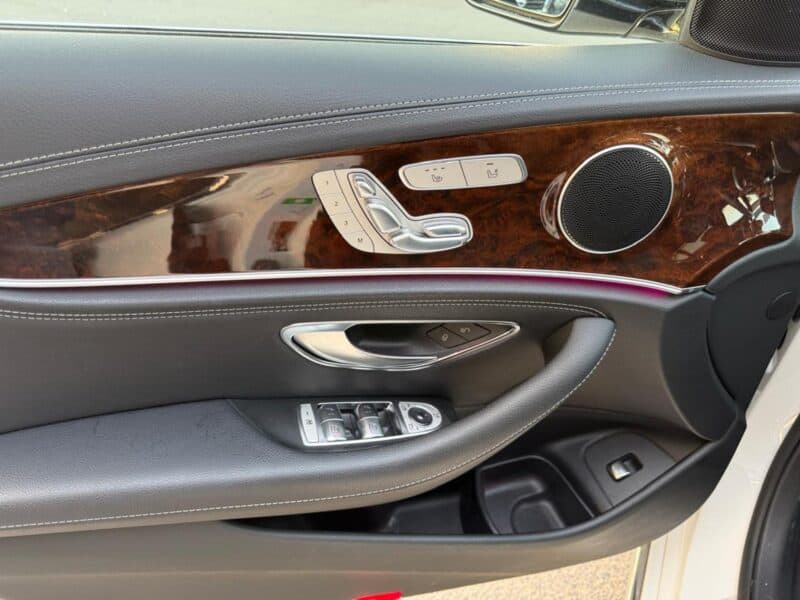 2017 Mercedes-Benz E400 3.0 litre 6 Cylinder Engine White Black Sedan