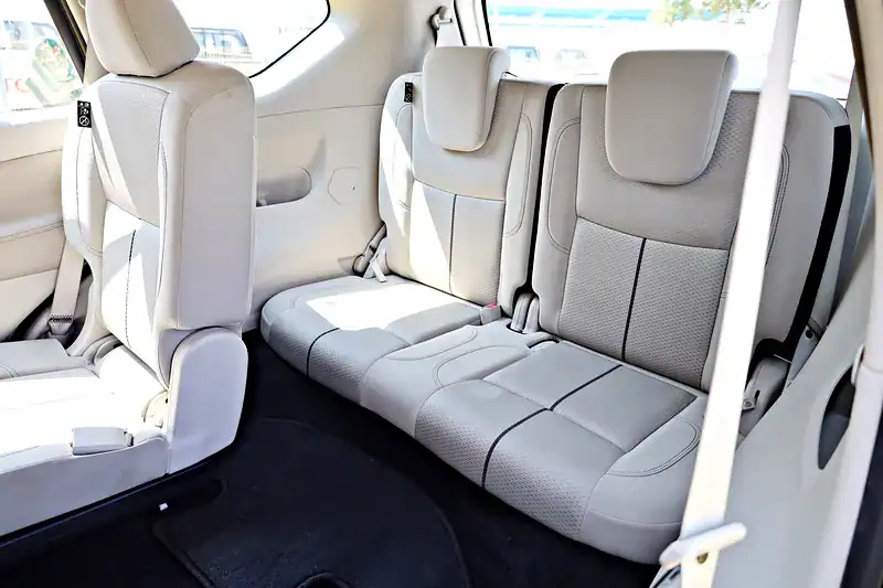 2021 Nissan Xterra Titanium 4 Cylinders Engine White Beige SUV GCC Specs