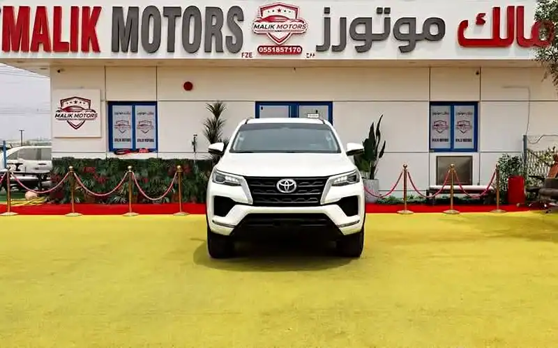 2022 Toyota Fortuner EXR 4 Cylinders Engine White Brown SUV GCC Specs