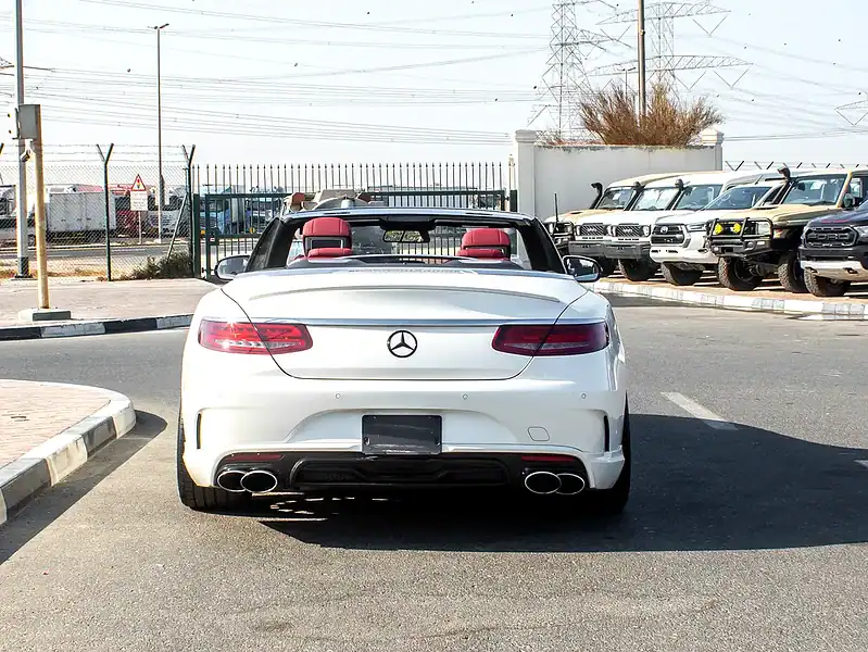 2017 Mercedes-Benz S-Class S 550 4Matic Coupe 8 Cylinder Engine White Red
