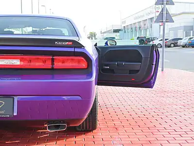 2010 Dodge Challenger SRT8 6.1L 8 Cylinders Engine Purple Black Sedan