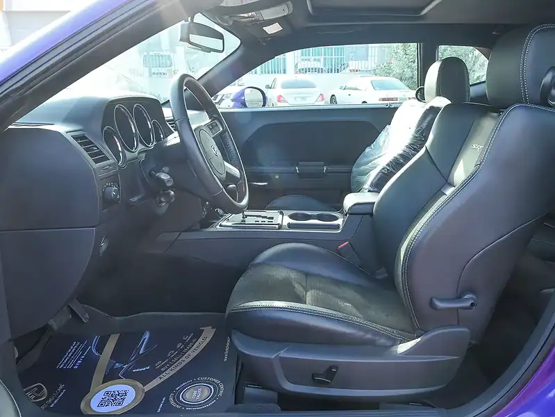 2010 Dodge Challenger SRT8 6.1L 8 Cylinders Engine Purple Black Sedan