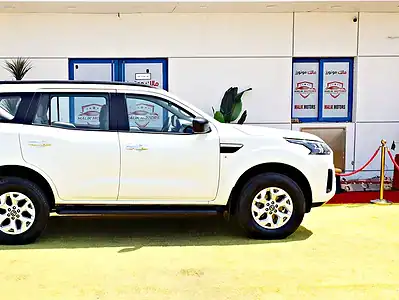 2021 Nissan Xterra Titanium 4 Cylinders Engine White Beige SUV GCC Specs