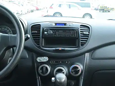 2015 Hyundai i10 GL 1.2L 4 Cylinders Engine Silver Grey Hatchback