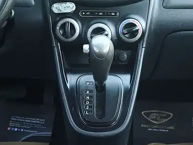 2015 Hyundai i10 GL 1.2L 4 Cylinders Engine Silver Grey Hatchback