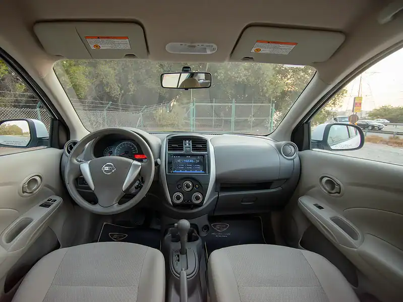 2023 Nissan Sunny SV GCC Specs 4 Cylinder Engine White Beige Sedan