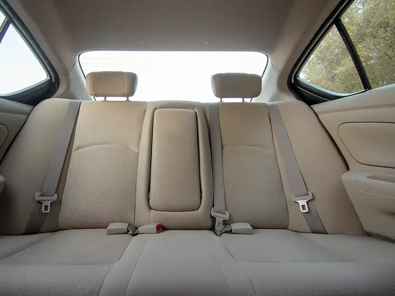 2023 Nissan Sunny SV GCC Specs 4 Cylinder Engine White Beige Sedan