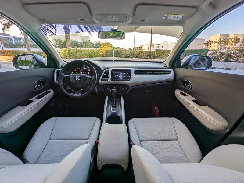 2019 Honda HR-V EX 4 Cylinders Engine Silver Beige SUV GCC Specs