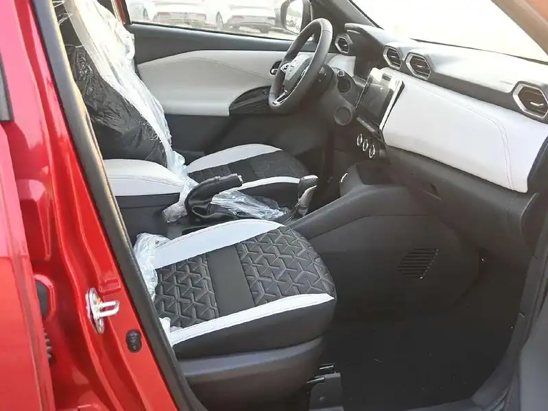 2025 Nissan Magnite SL TURBO CVT 4 Cylinders Engine Red Black SUV