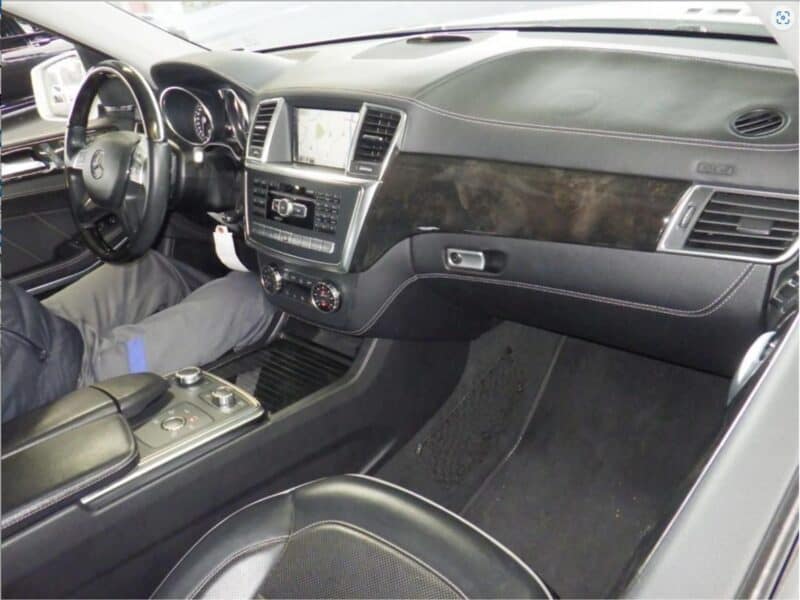 2013 Mercedes-Benz GL550 4.7 litres V8 Engine Petrol White Black SUV