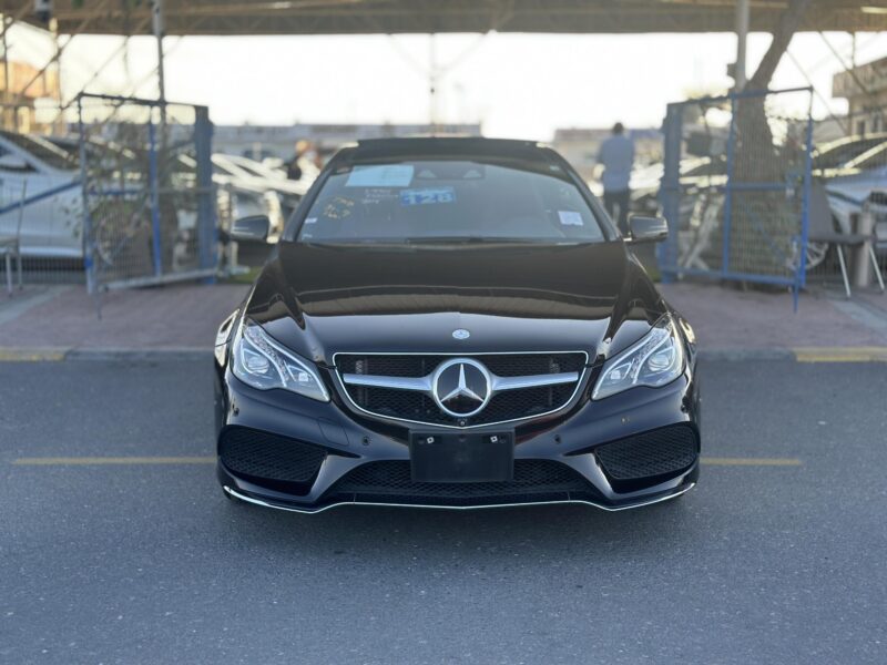 2014 Mercedes-Benz E550 Coupe 4.7 litres V8 Engine Black Red RWD