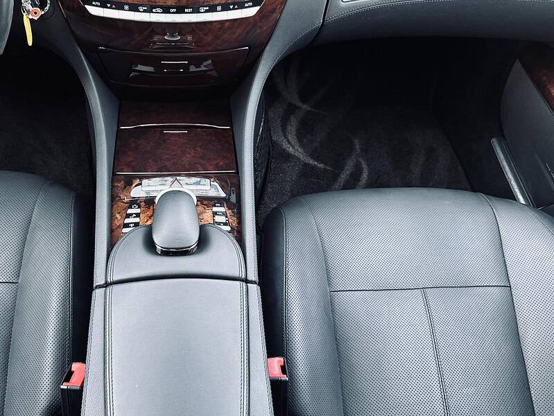 2012 Mercedes-Benz CL550 4.6 litre V8 Engine Petrol Black Black Sedan