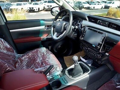 2025 Toyota Hilux GLX 2.7L Double Cab Utility 4WD MT White Red Pick Up