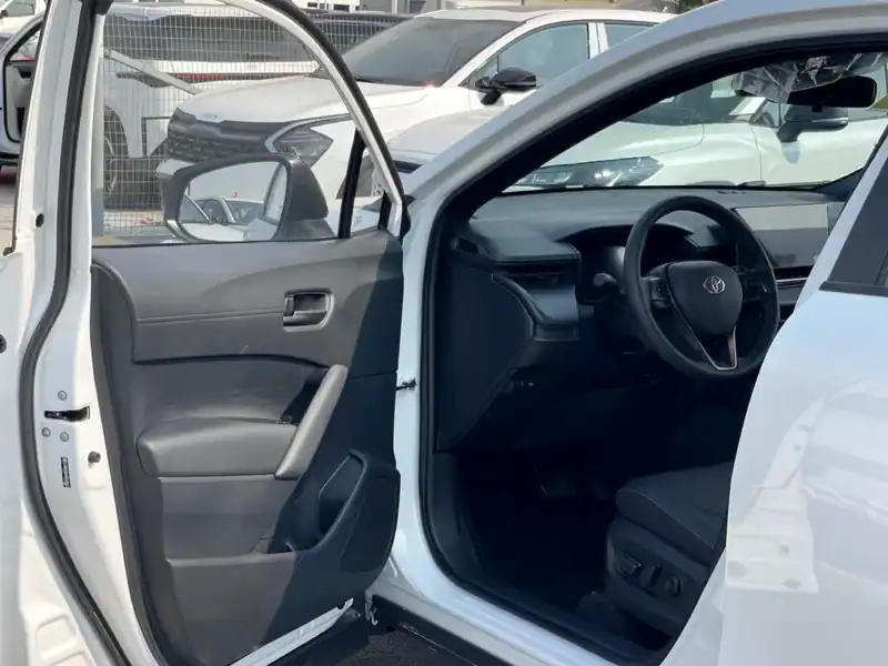 2025 Toyota Corolla Cross Other 2.0 HYBRID NEW SHAPE 4 Cylinder White Black
