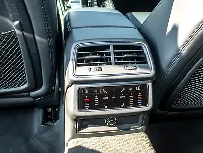 2021 Audi S6/RS6 4.0 TFSI Quattro 8 Cylinders Engine Blue Black Sedan