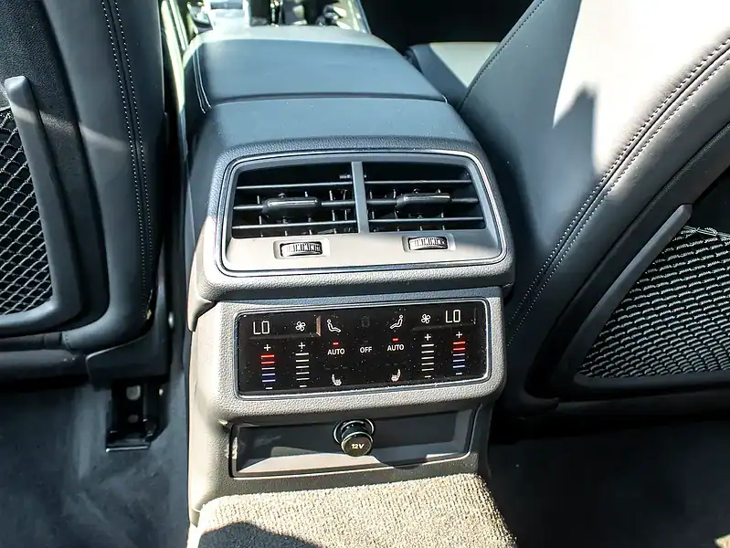 2021 Audi S6/RS6 4.0 TFSI Quattro 8 Cylinders Engine Blue Black Sedan