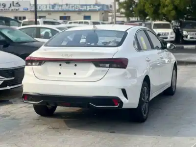 2025 Kia K3 Other K3 1.5L COMFORT 4 Cylinder Engine White Black Sedan