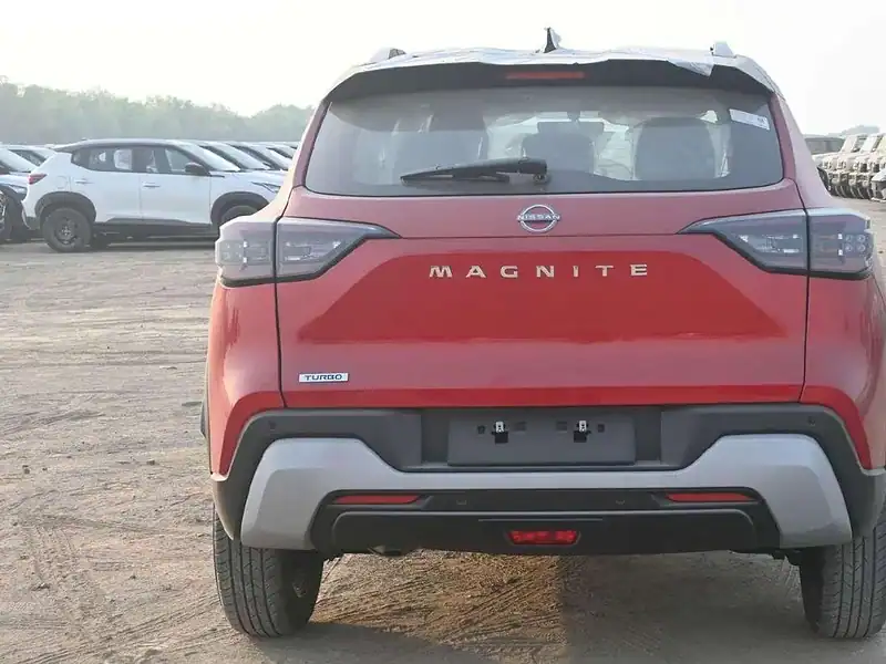 2025 Nissan Magnite SL TURBO CVT 4 Cylinders Engine Red Black SUV