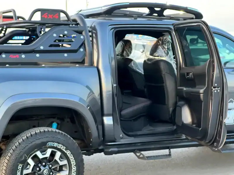 2021 Toyota Tacoma SR5 Double CA 6 Cylinders Engine Grey Black Pick Up