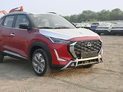 2025 Nissan Magnite SL TURBO CVT 4 Cylinders Engine Red Black SUV