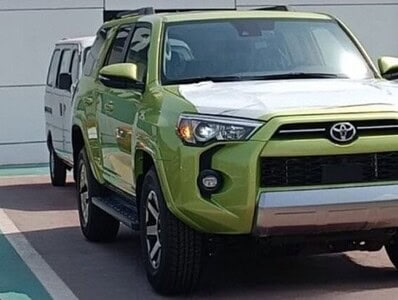 2024 Toyota 4Runner 4.0 litre V6 Gas Engine Green Black SUV Automatic