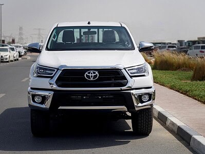 2025 Toyota Hilux GLX 2.7L Double Cab Utility 4WD MT White Red Pick Up