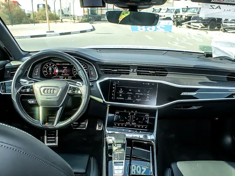 2021 Audi S6/RS6 4.0 TFSI Quattro 8 Cylinders Engine Blue Black Sedan