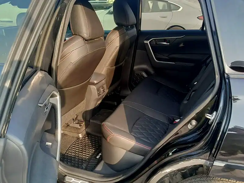 2023 Toyota Rav 4 XSE Hybrid 4 Cylinders Engine Black SUV Very Clean Car