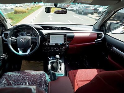 2025 Toyota Hilux GLX 2.7L Double Cab Utility 4WD MT White Red Pick Up