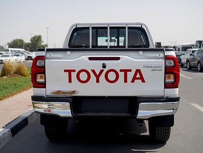 2025 Toyota Hilux GLX 2.7L Double Cab Utility 4WD MT White Red Pick Up