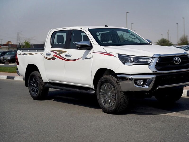 2025 Toyota Hilux GLX 2.7L Double Cab Utility 4WD MT White Red Pick Up