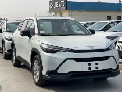 2025 Toyota Frontlander Other Hybrid 4 Cylinder Engine White Black Crossover