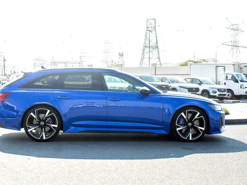 2021 Audi S6/RS6 4.0 TFSI Quattro 8 Cylinders Engine Blue Black Sedan