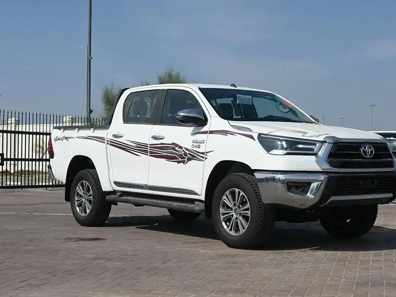 2025 Toyota Hilux S GLX 2.4L 4 Cylinder Engine 4WD AT Diesel White Red