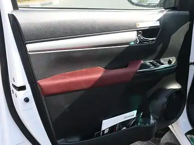 2025 Toyota Hilux S GLX 2.4L 4 Cylinder Engine 4WD AT Diesel White Red