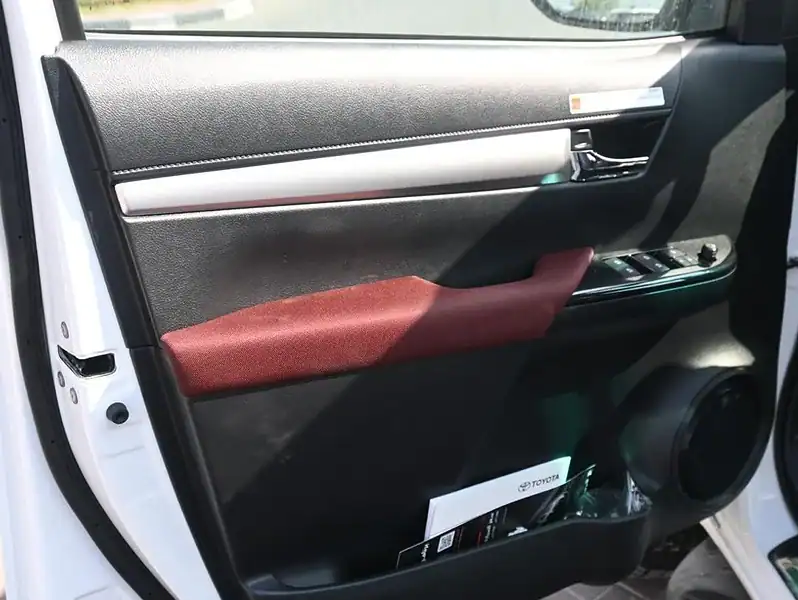 2025 Toyota Hilux S GLX 2.4L 4 Cylinder Engine 4WD AT Diesel White Red