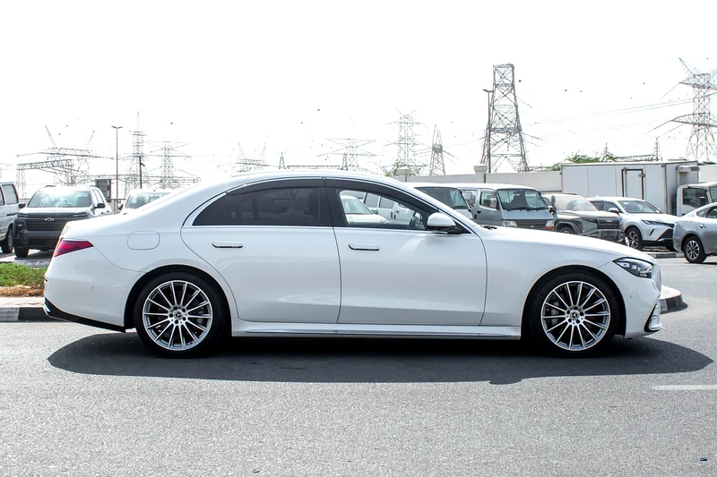 2022 Mercedes-Benz S-Class S 580 4Matic 8 Cylinders Engine White Black Sedan