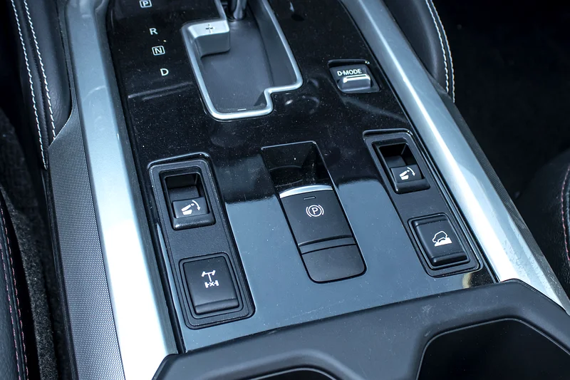 2023 Nissan Xterra Platinum 4 Cylinders Engine Petrol White Beige SUV