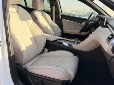 2023 GENESIS G70 2.0L Turbo V4 VVT White Beige Sedan RWD USA Specs