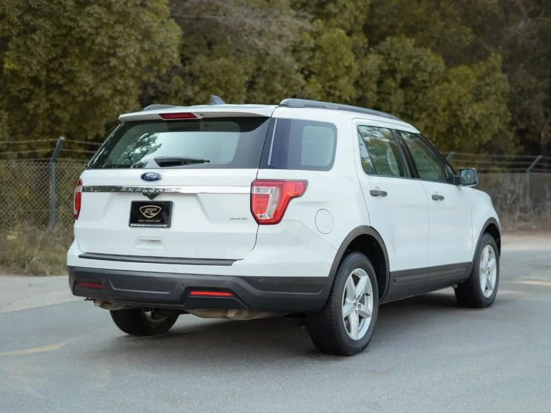 2018 Ford Explorer XLT 3.5L 6 Cylinders Engine 4WD GCC White Beige