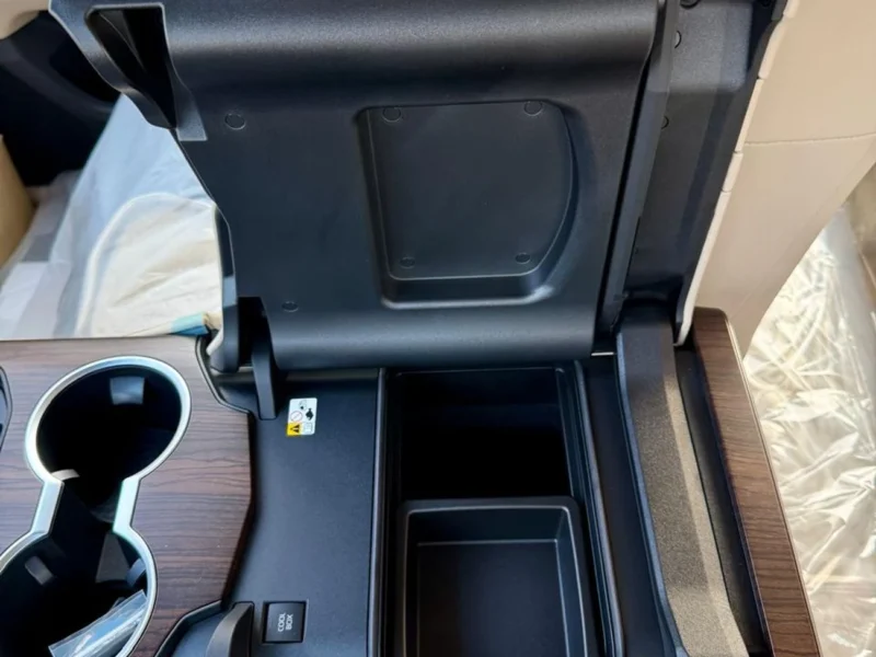 2025 Toyota Land Cruiser GXR 4.0L 6 Cylinder Engine Black Beige SUV GCC Specs